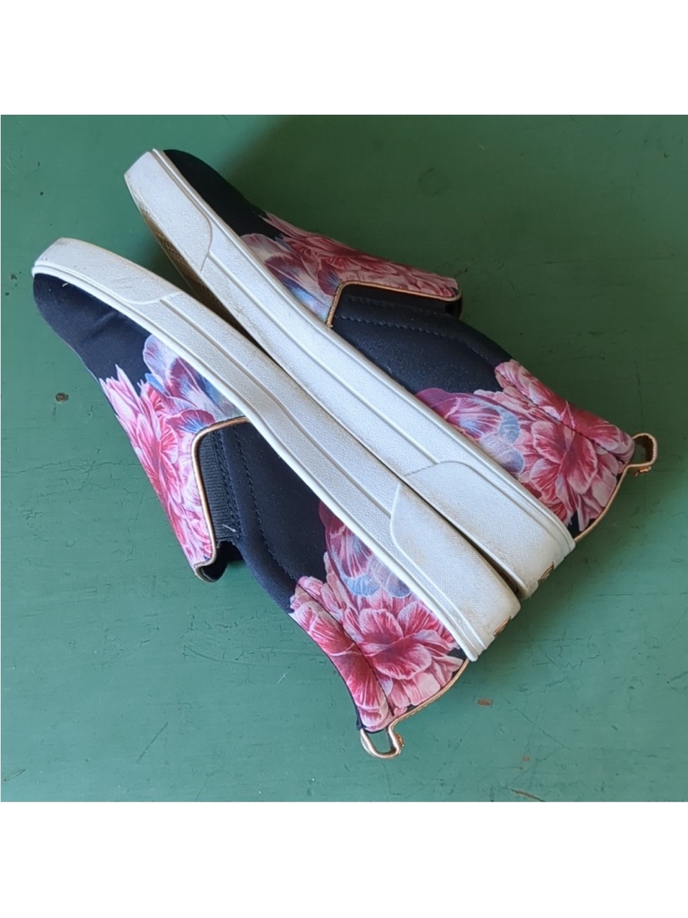 Ted Baker Tancey 2 Floral Slip Ons 8.5